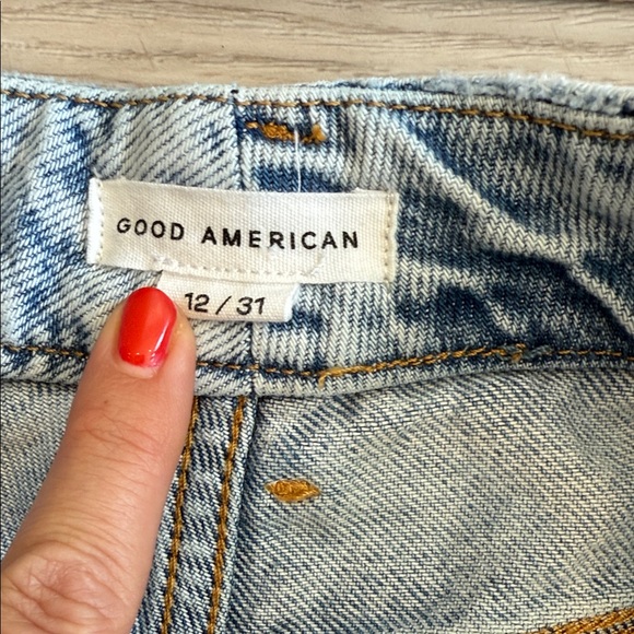Good American | Good '90s Relaxed Jeans | Blue542 | Light Wash | Size 12/31 - Picture 7 of 9